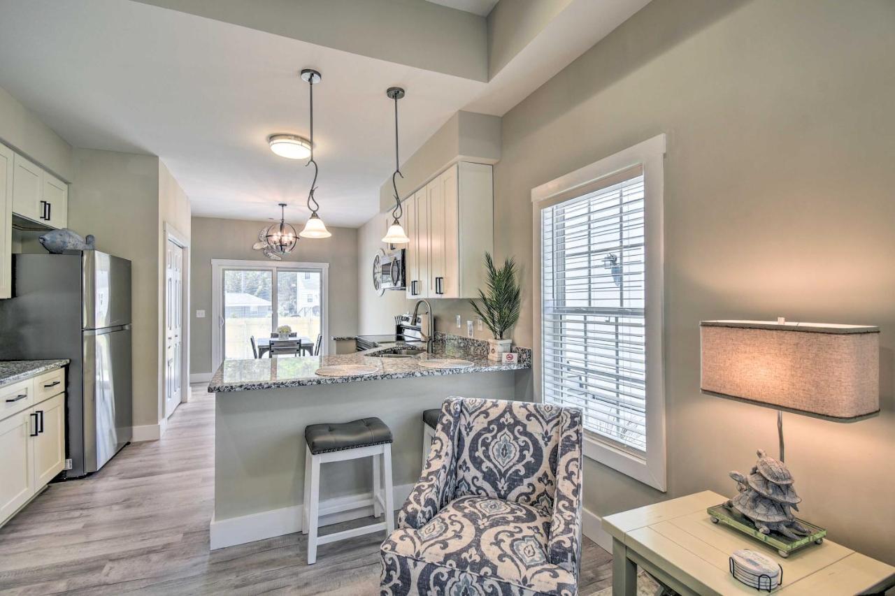 Ocean Isle Beach Home With Shared Lanai And Grill エクステリア 写真