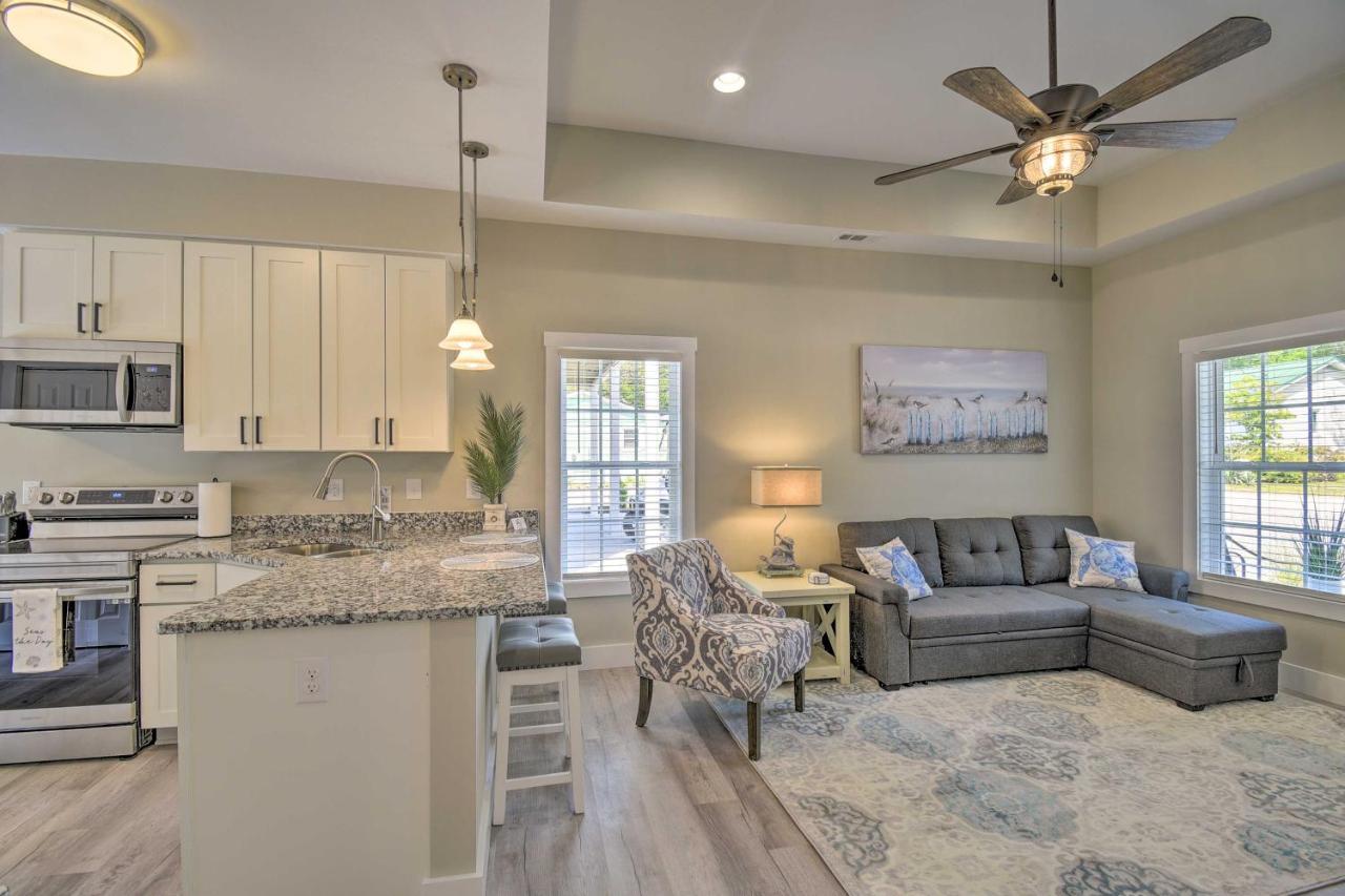 Ocean Isle Beach Home With Shared Lanai And Grill エクステリア 写真