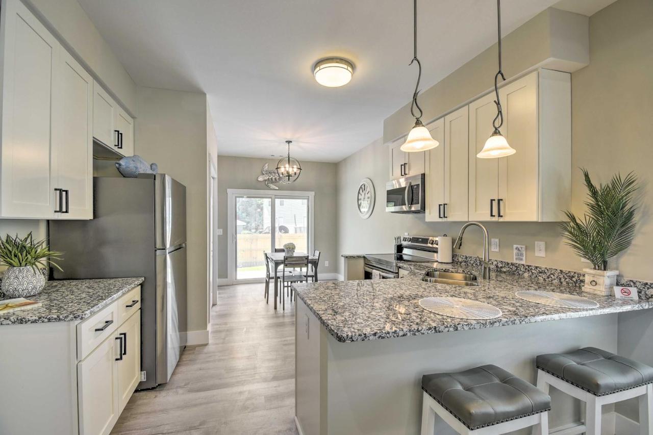 Ocean Isle Beach Home With Shared Lanai And Grill エクステリア 写真