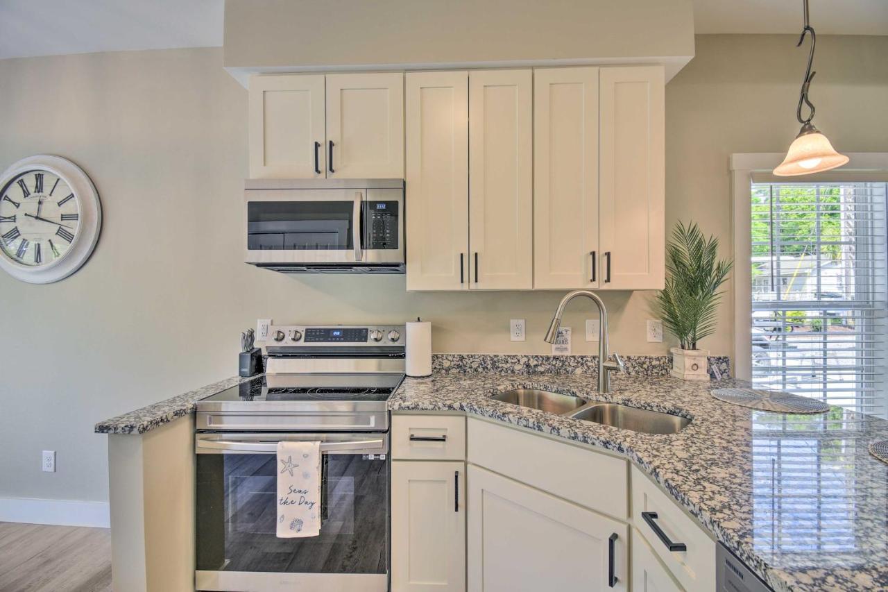 Ocean Isle Beach Home With Shared Lanai And Grill エクステリア 写真