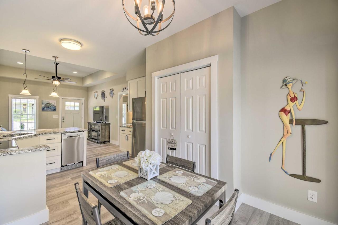 Ocean Isle Beach Home With Shared Lanai And Grill エクステリア 写真
